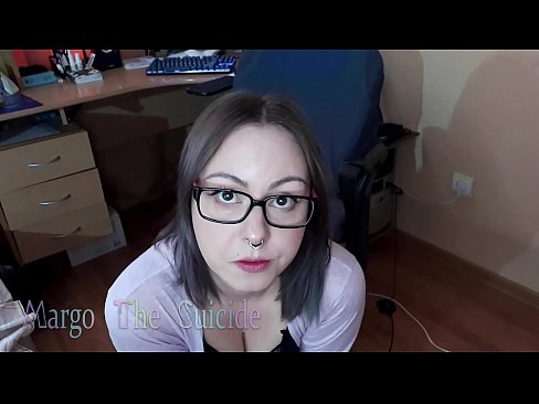 ❤️ Σέξι κορίτσι με γυαλιά πιπιλίζει Dildo βαθιά στην κάμερα ❌ Πόρνο vk ❌